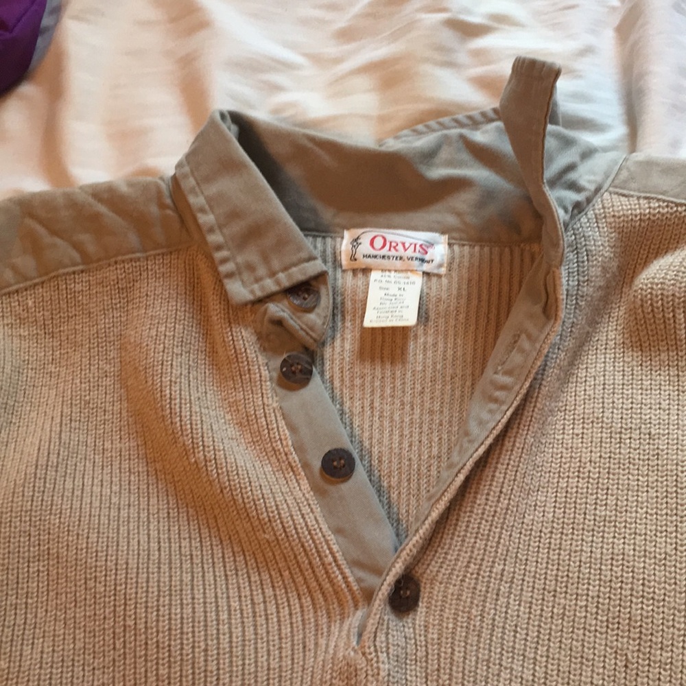 Sweatshirt